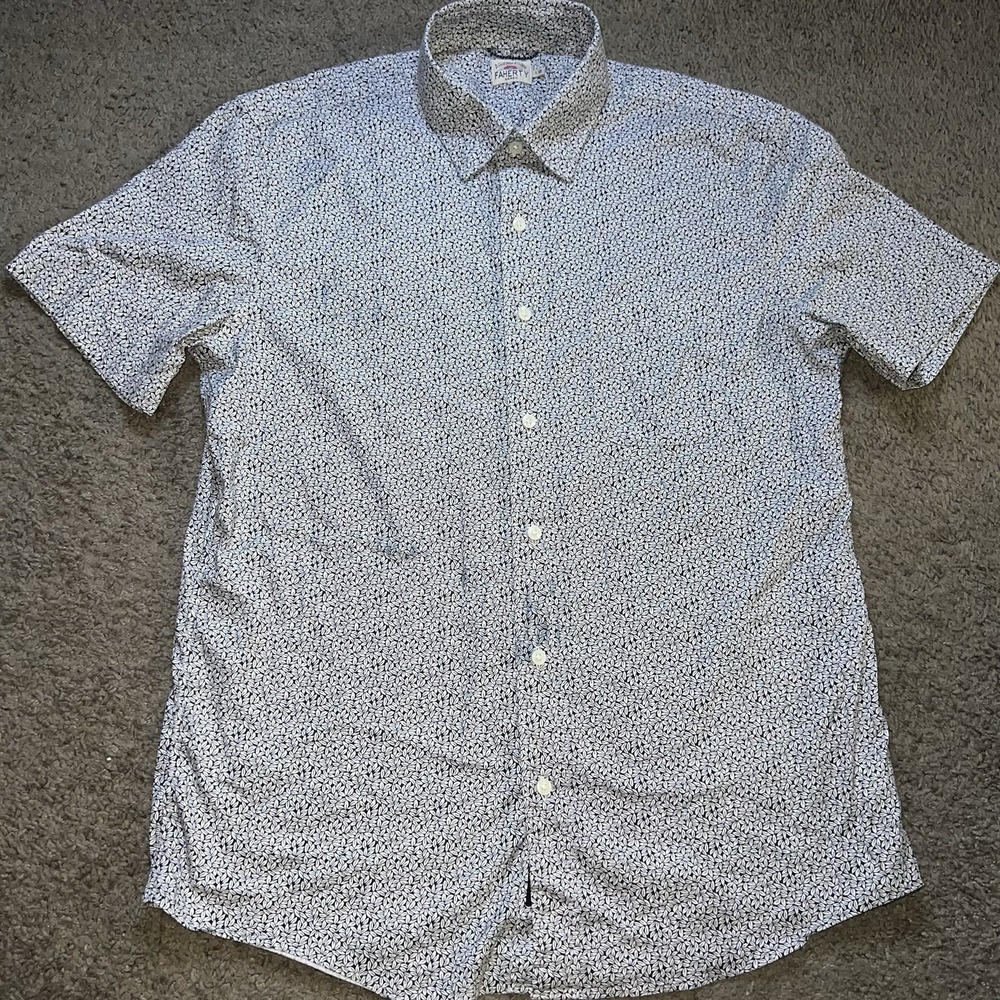 Faherty Short Sleeve Button Up Shirt Mens L Hemp Blend Floral AOP Camp Fish - Picture 2 of 6